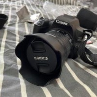 出售佳能200D 二代单反相机，仅限自提，几乎全新，配件全